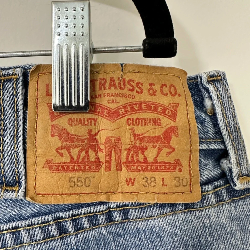 Levi's 550 Relaxed Fit Jeans Mens 38x30‎ Light Wash Denim 100% Cotton | Core/Dad